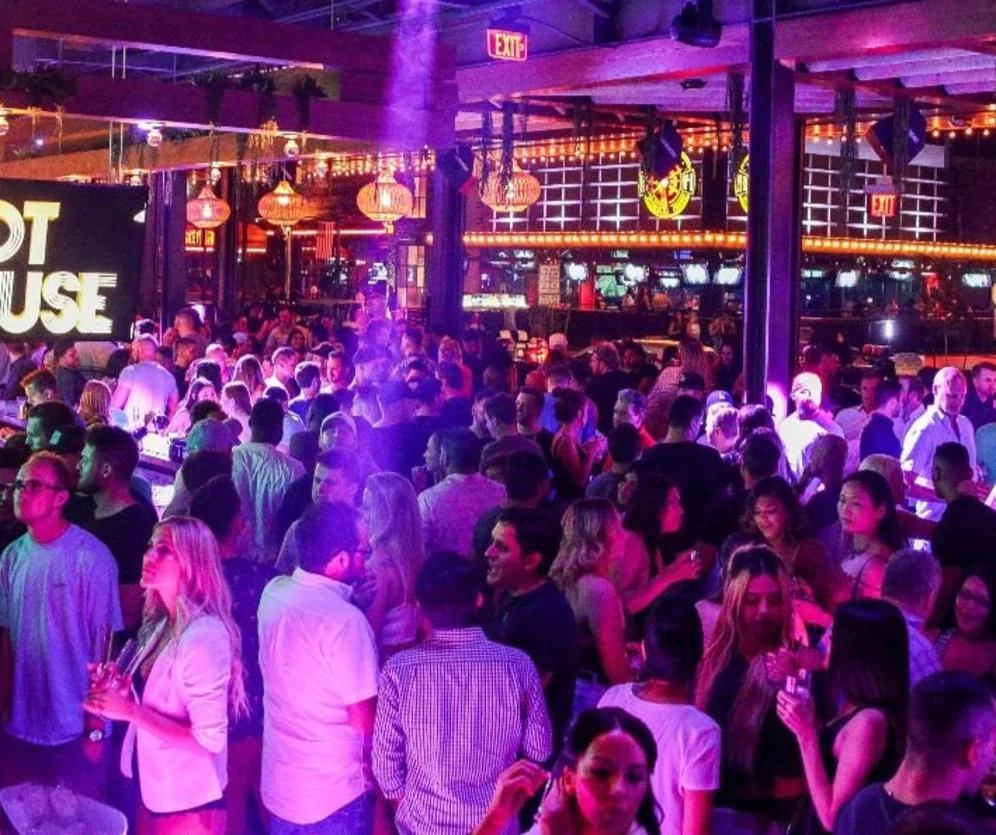 Late-night crowd